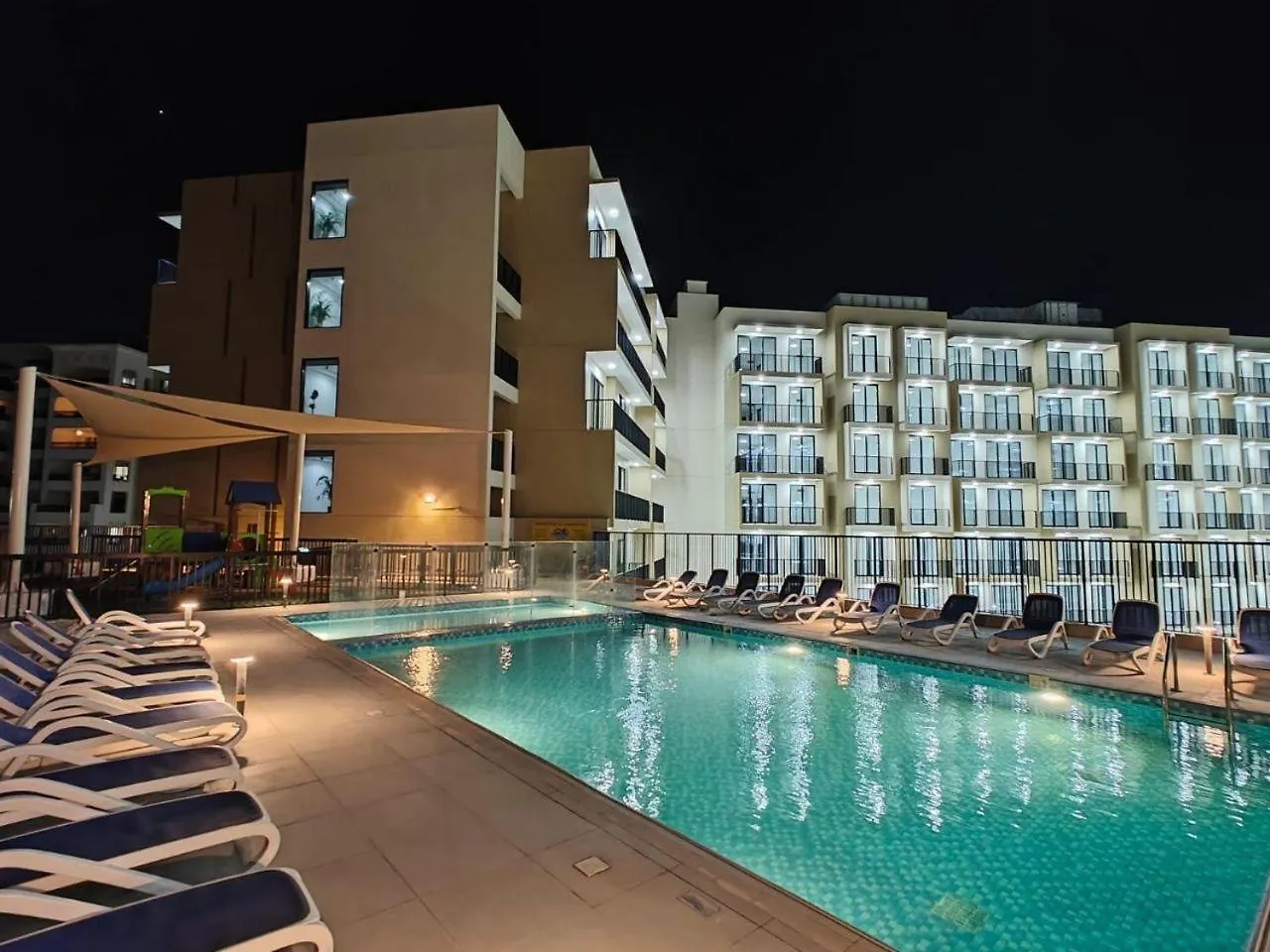 Elegant One-Bedroom Apartment In Marina Al Hamrah Village Ras al-Khaimah