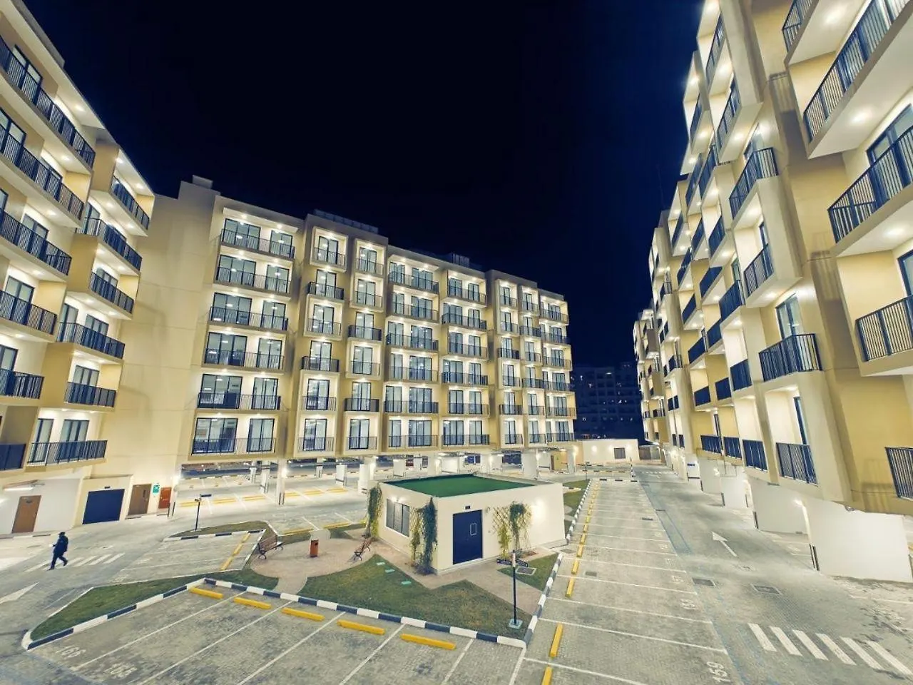 Elegant One-Bedroom Apartment In Marina Al Hamrah Village Ras al-Khaimah