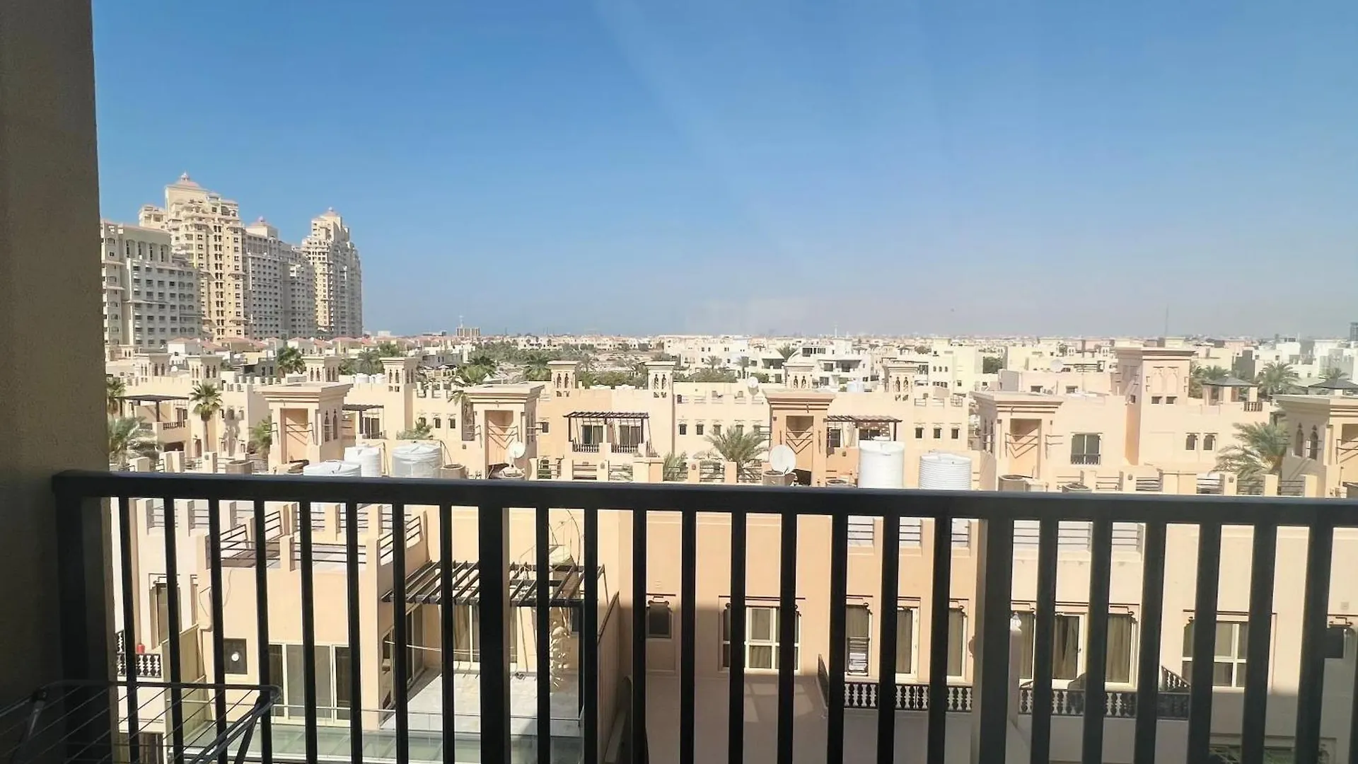 Elegant One-Bedroom Apartment In Marina Al Hamrah Village Ras al-Khaimah